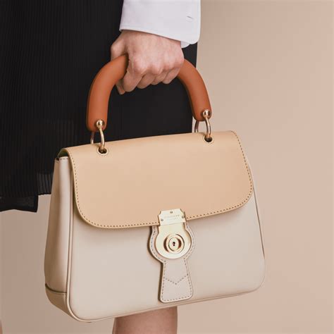 dk88 top handle จาก burberry|Burberry Dk88 Top Handle Medium Leather Satchel In Honey.